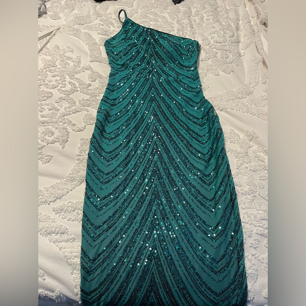 Elegant Emerald green One-Shoulder beaded Dress XS
